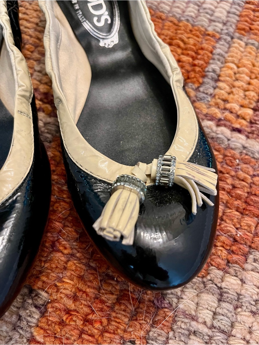 Tod's Black and Cream Patent Leather Ballet Flats - Picture 2 of 7